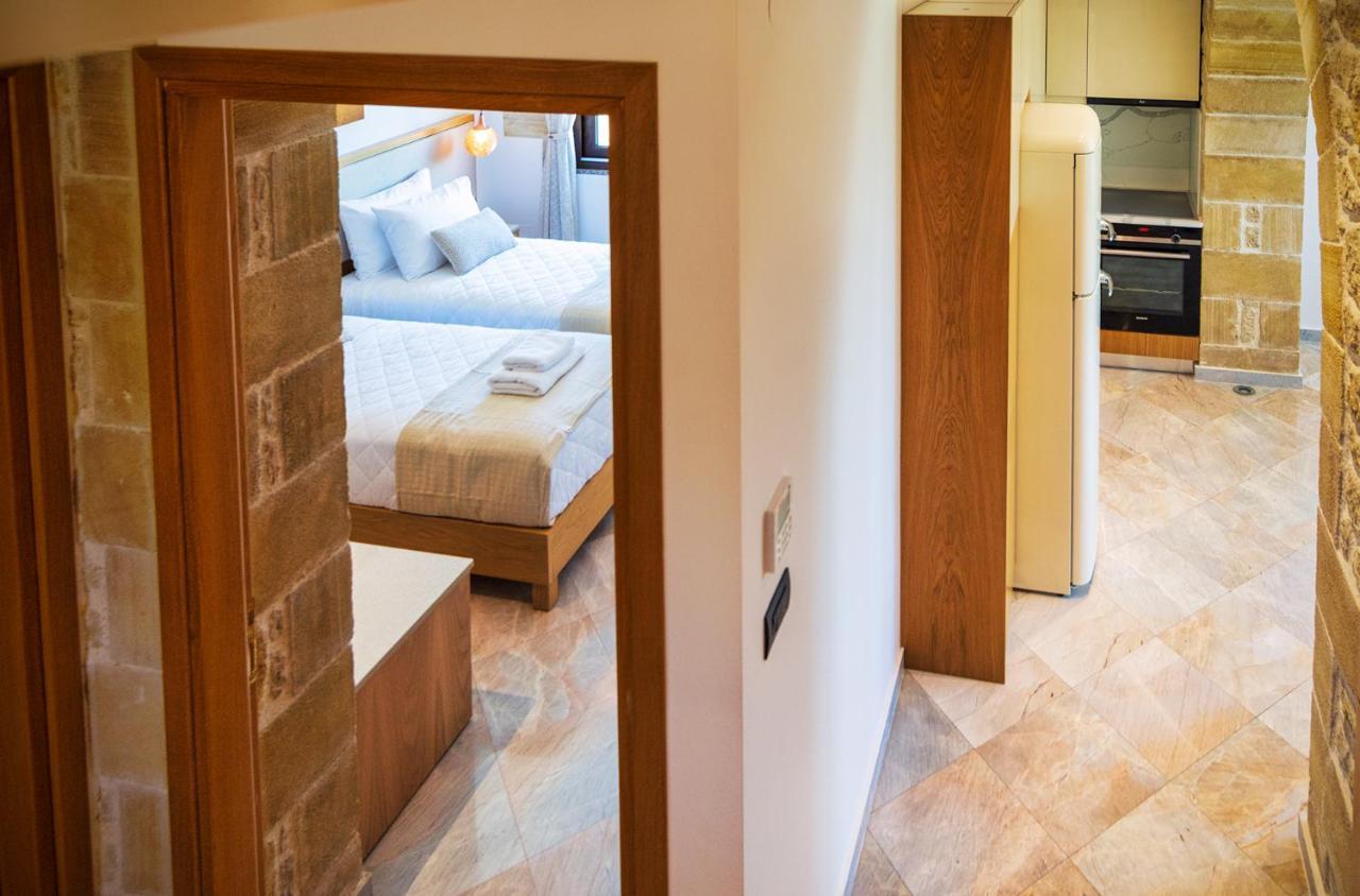 Athinais Villa Palaiochora Bagian luar foto
